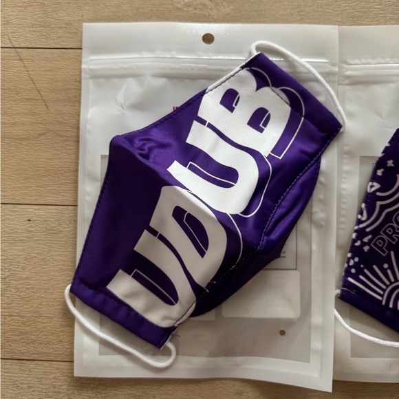 UW Logobrands Purple Reusable Masks - set of 2 - Picture 4 of 7